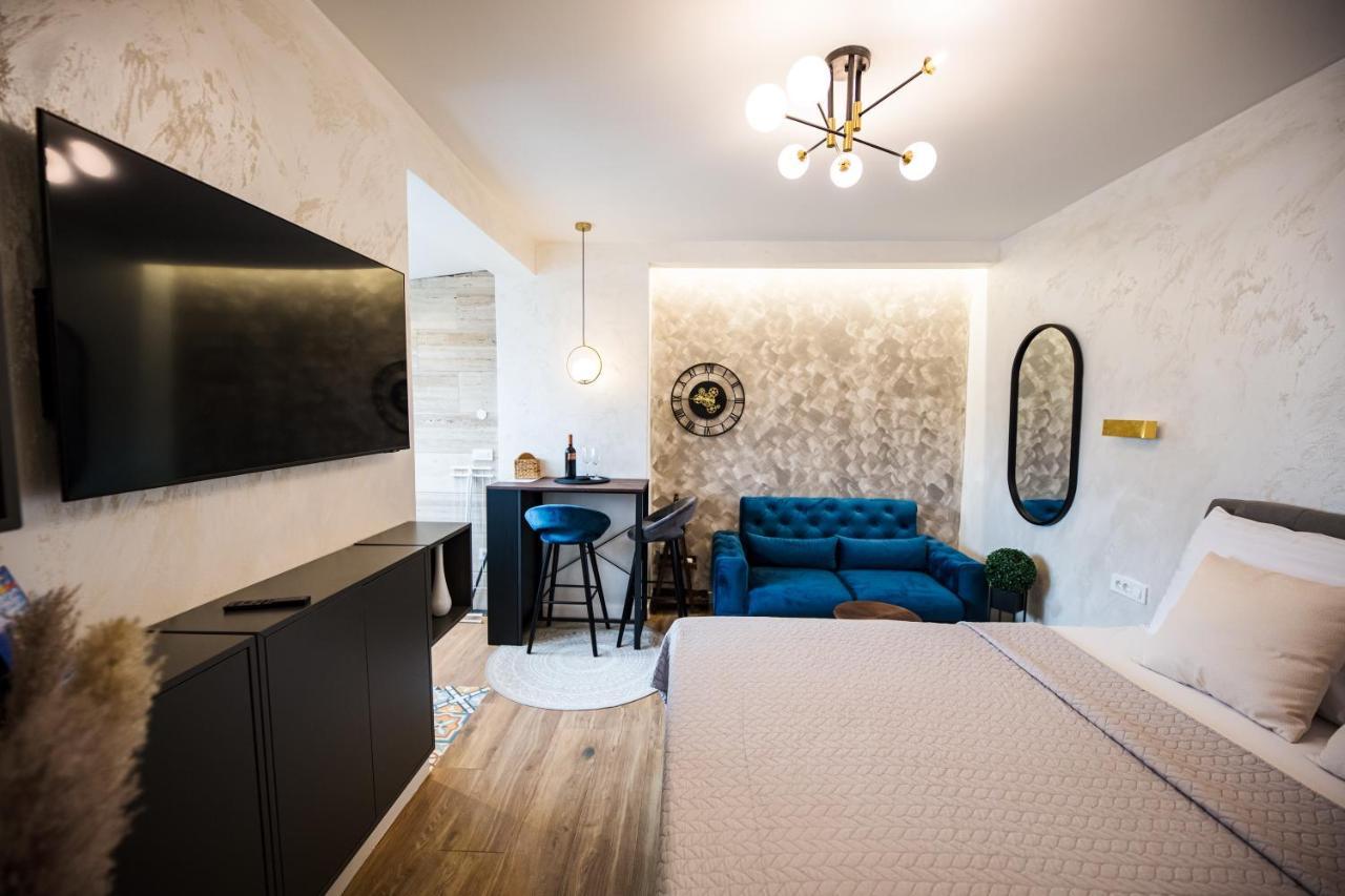Luxury Studio With Terrace